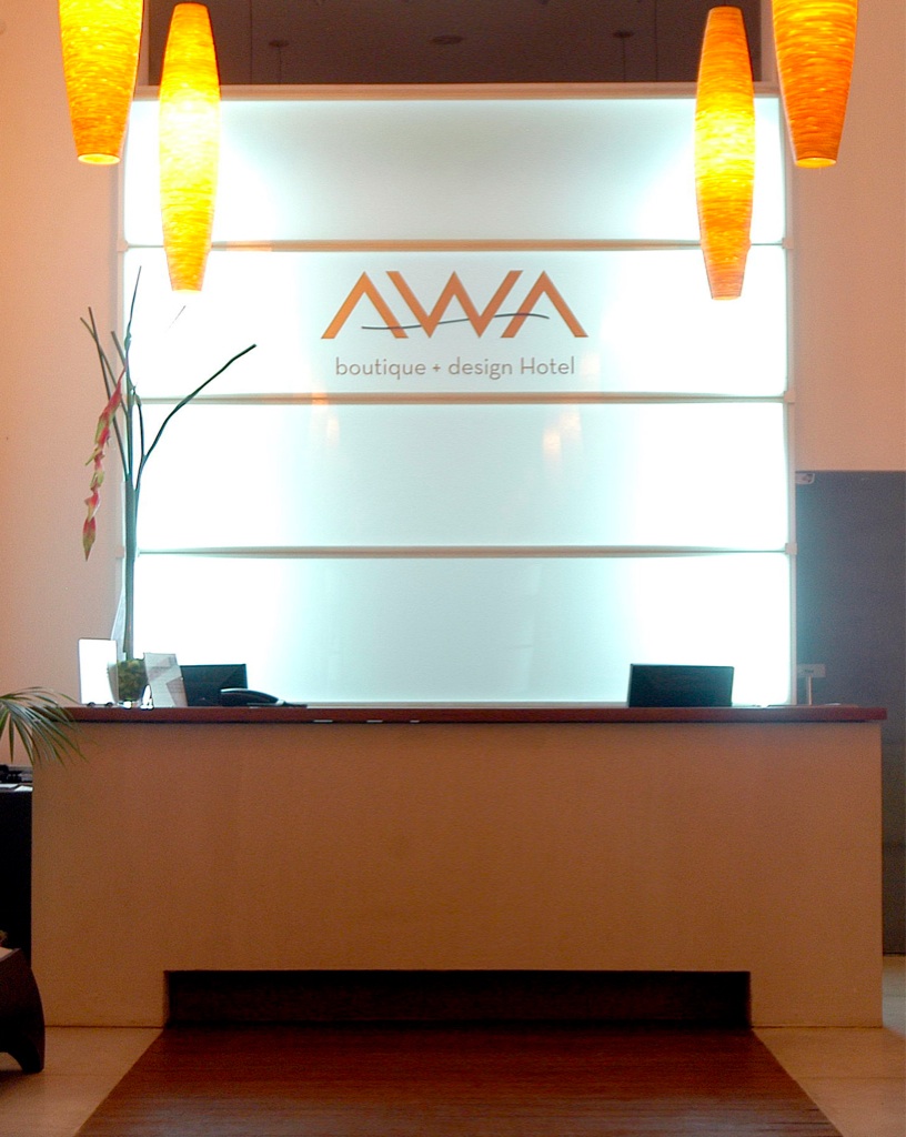 Floyd Hotel AWA
