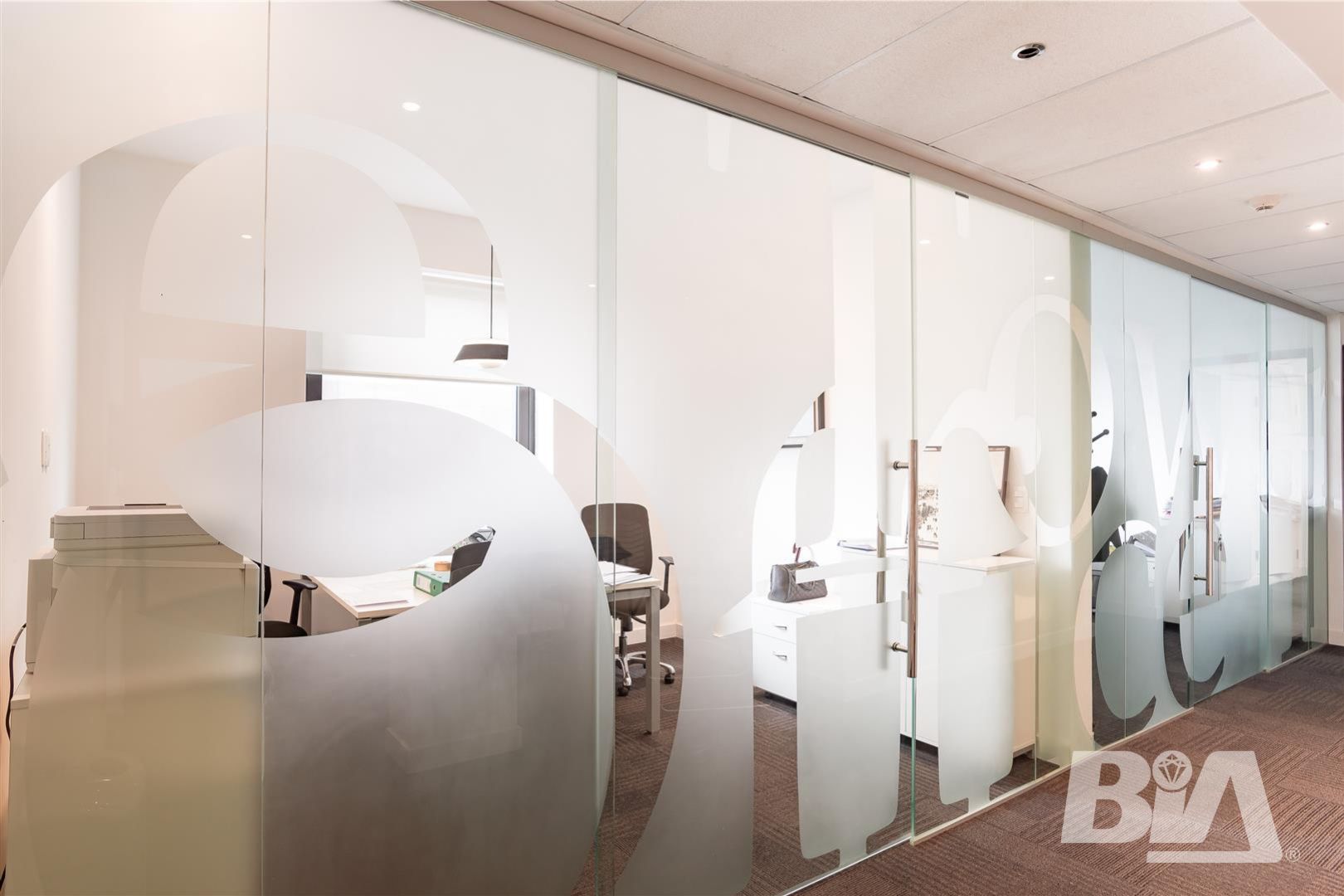 Victoria Plaza Office Tower 18 Con Marca De Agua